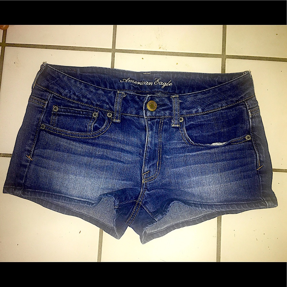 Size 6 American Eagle shorts🩳